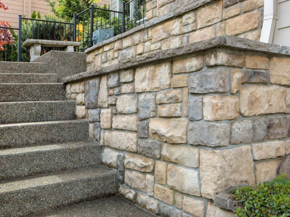 Construction de murets par nos maçons.